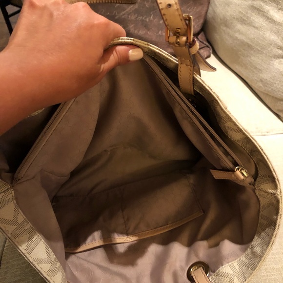 Michael Kors Tote - Picture 4 of 5